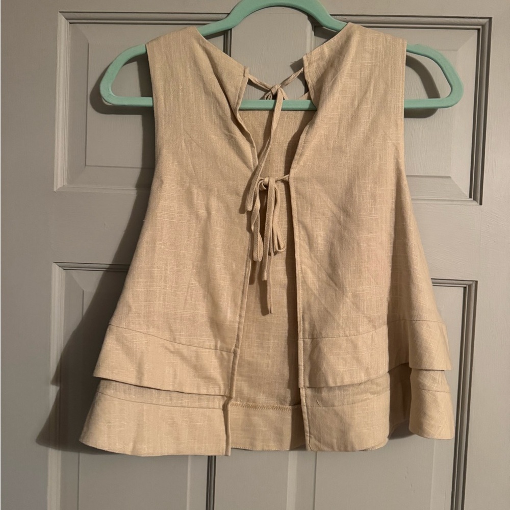 Elegant Beige Layered Blouse - Picture 2 of 8